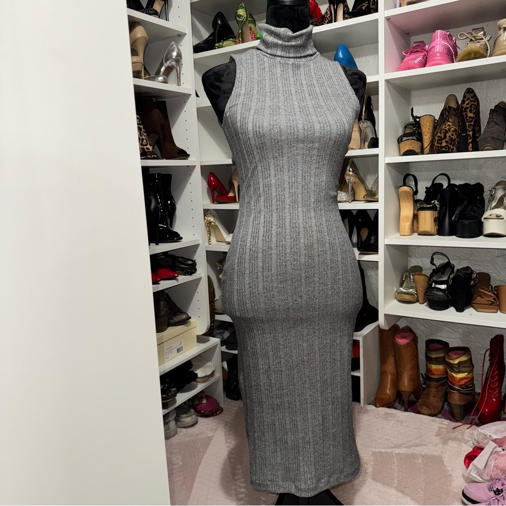 Nine West Gray Ribbed Midi Dress